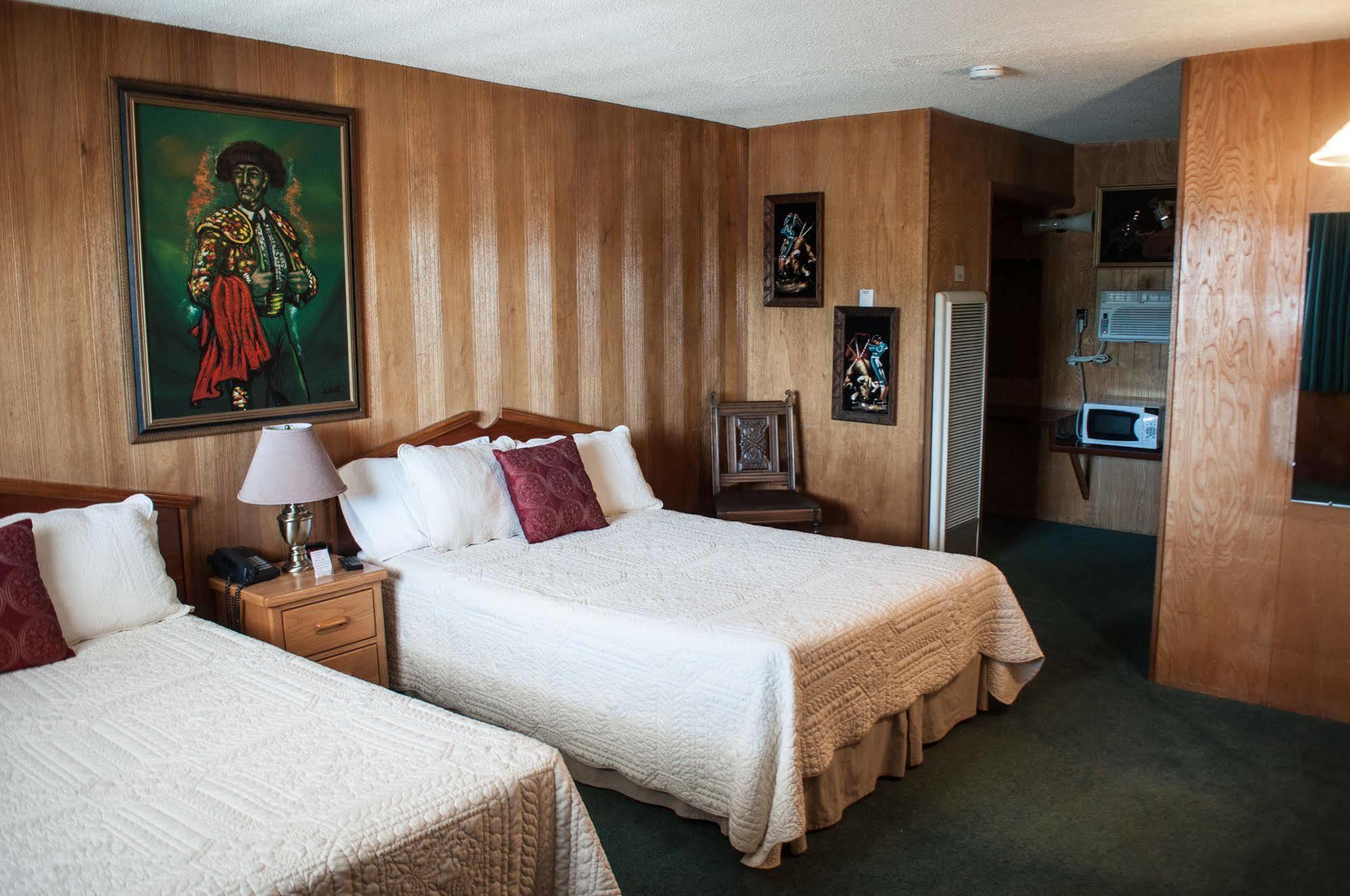 Raton Pass Motor Inn Exteriér fotografie